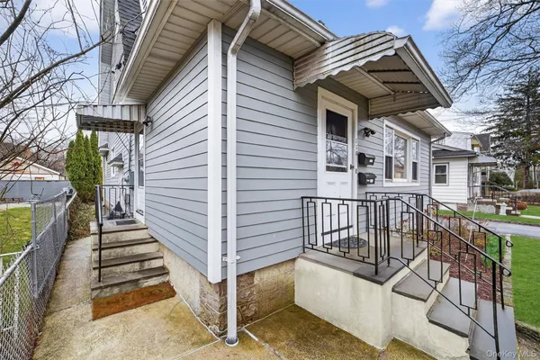 $1,300,000 | 118 Third Avenue, Pelham, NY 10803