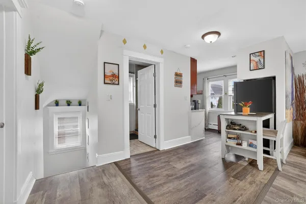 $1,300,000 | 118 Third Avenue, Pelham, NY 10803