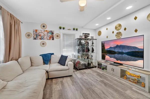 $1,300,000 | 118 Third Avenue, Pelham, NY 10803