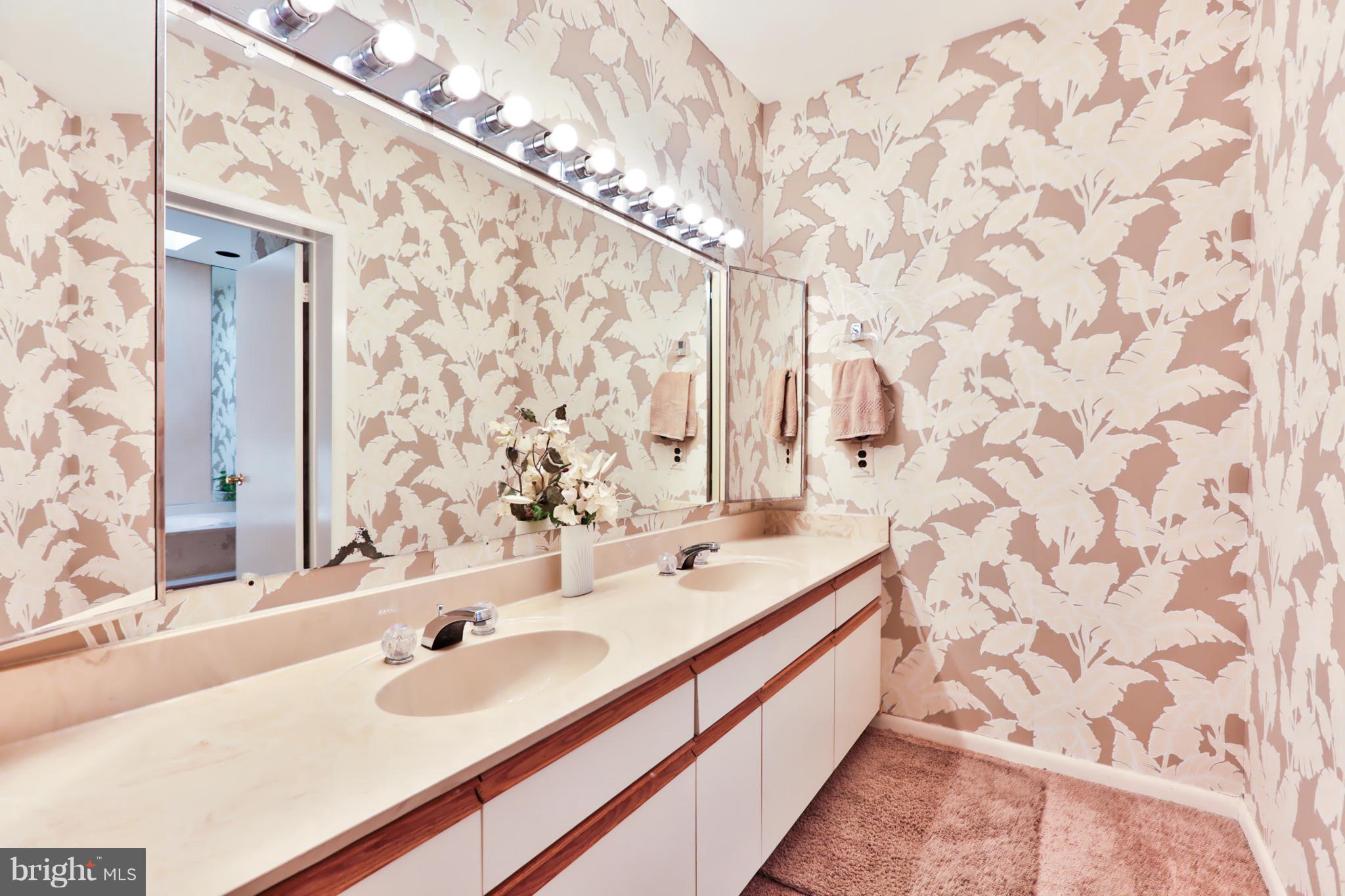 3021 Fallstaff Road, Unit 605B Baltimore, MD 21209 - Photo 16 of 22 Dual sinks and gracious counter space