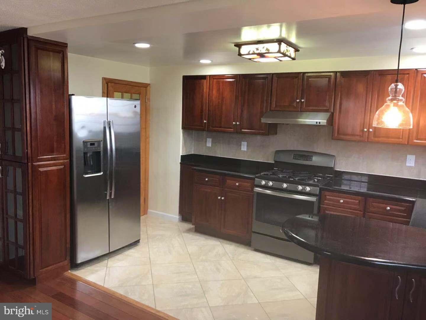 3439 Holyoke Road Philadelphia, PA 19114 - Photo 2 of 10 Gallery Image 2