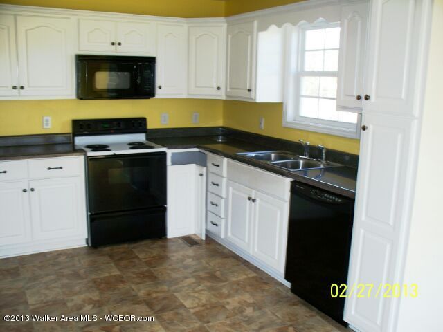 956 Sanders Road Jasper, AL 35504 - Photo 8 of 14 Gallery Image 8