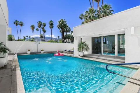 $2,200,000 | 1190 South Calle De Maria, Palm Springs, CA 92264