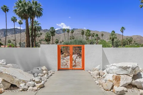$2,200,000 | 1190 South Calle De Maria, Palm Springs, CA 92264