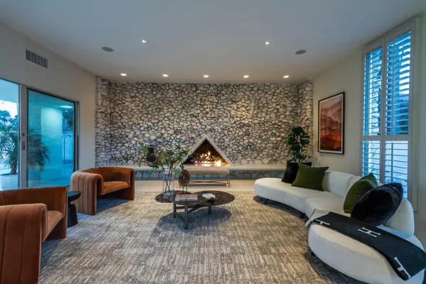$2,200,000 | 1190 South Calle De Maria, Palm Springs, CA 92264