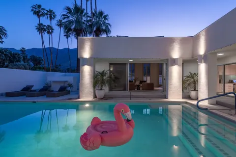 $2,200,000 | 1190 South Calle De Maria, Palm Springs, CA 92264