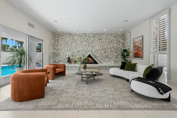 $2,200,000 | 1190 South Calle De Maria, Palm Springs, CA 92264