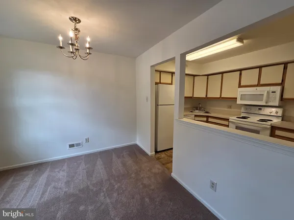 $195,000 | 202 Highland Boulevard, Unit D, New Castle, DE 19720