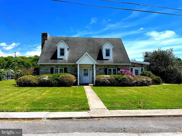 $329,900 | 216 Maryland Avenue, Hancock, MD 21750