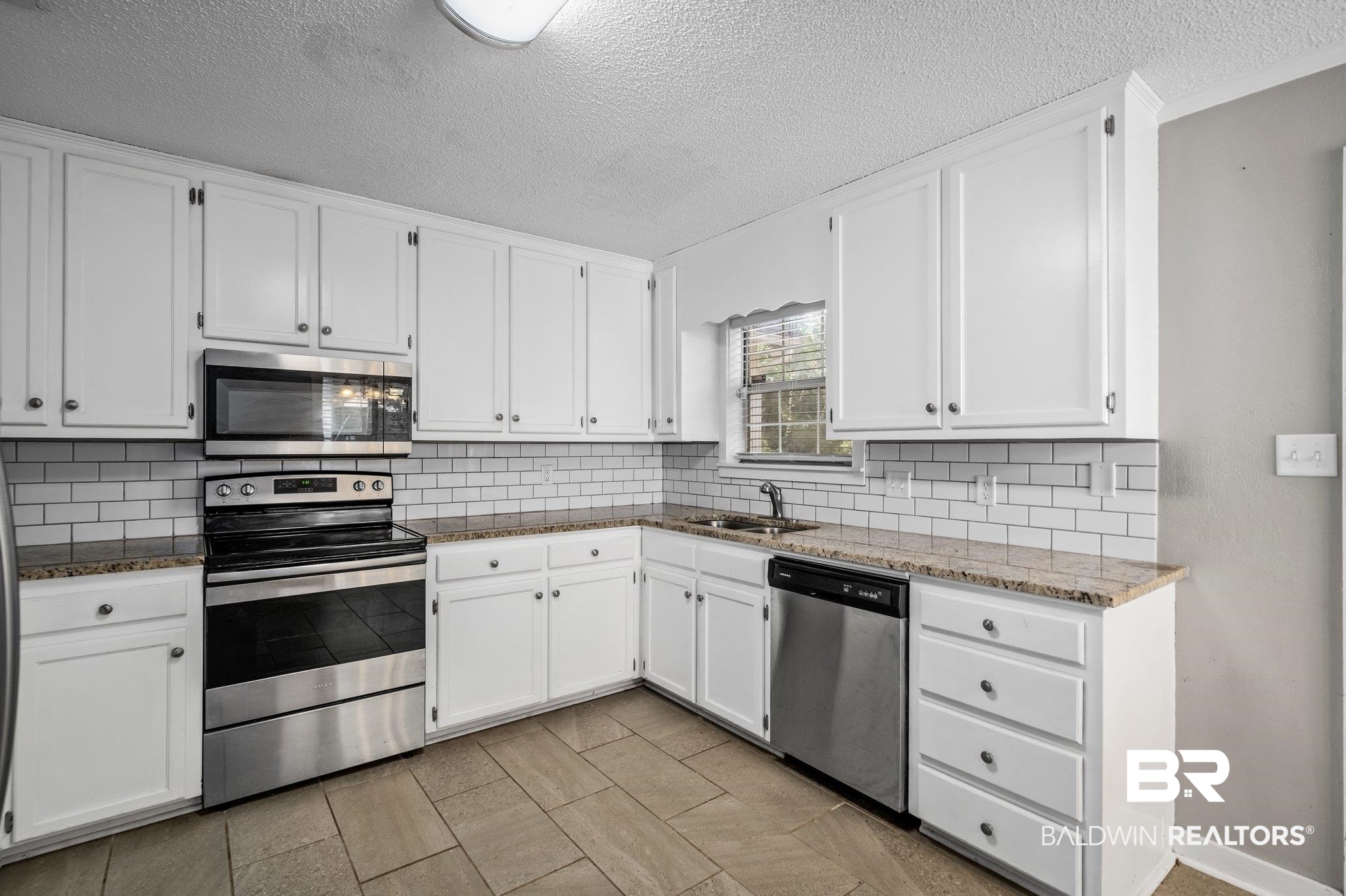 3124 Autumn Ridge Drive West Mobile, AL 36695 - Photo 8 of 23