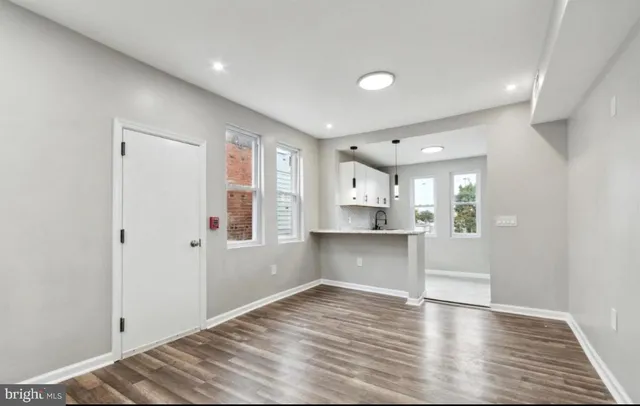 $1,300 | 5912 Old York Road, Unit 3, Philadelphia, PA 19141