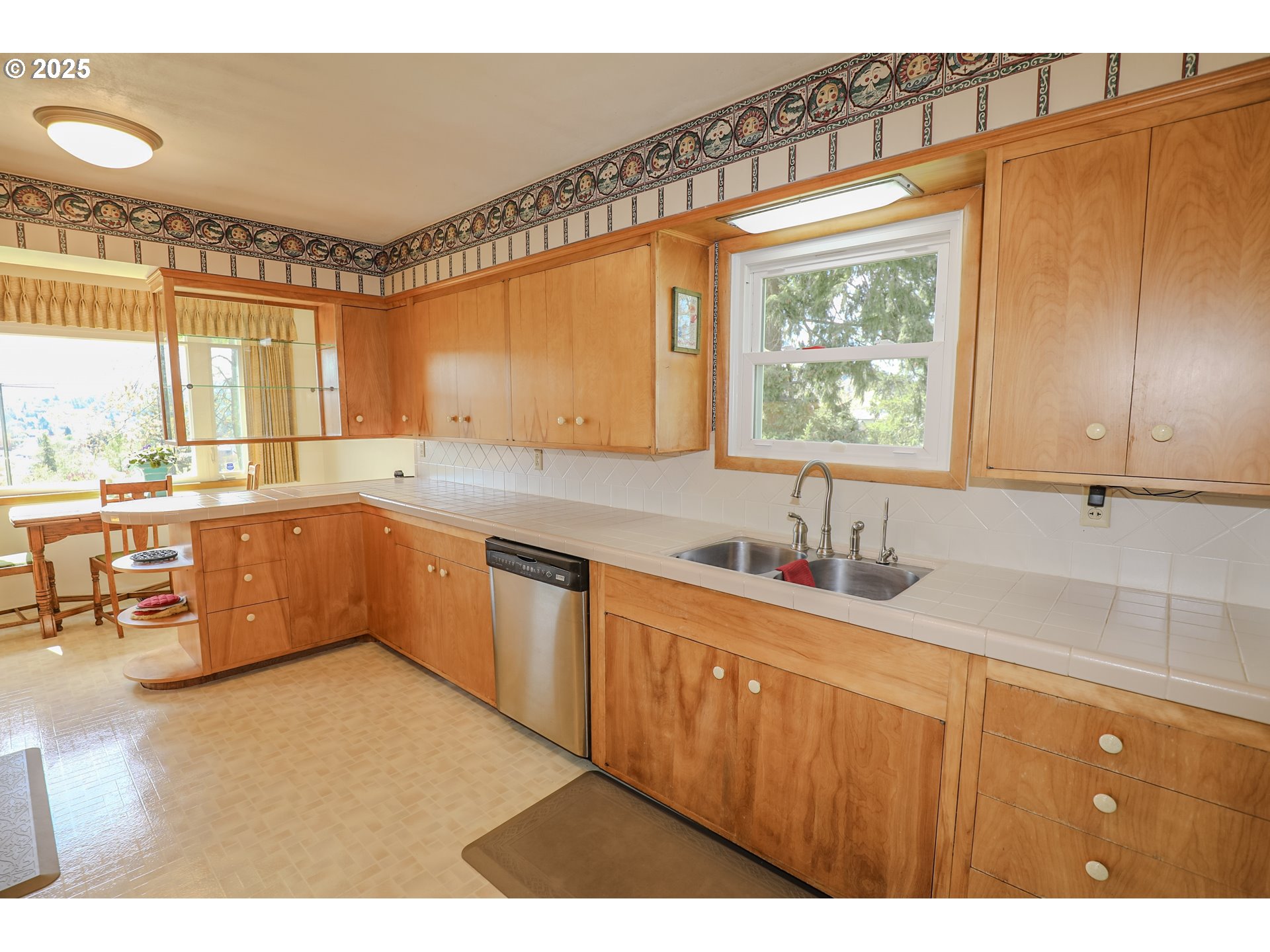 383 Little Valley Road Roseburg, OR 97471 - Photo 13 of 48