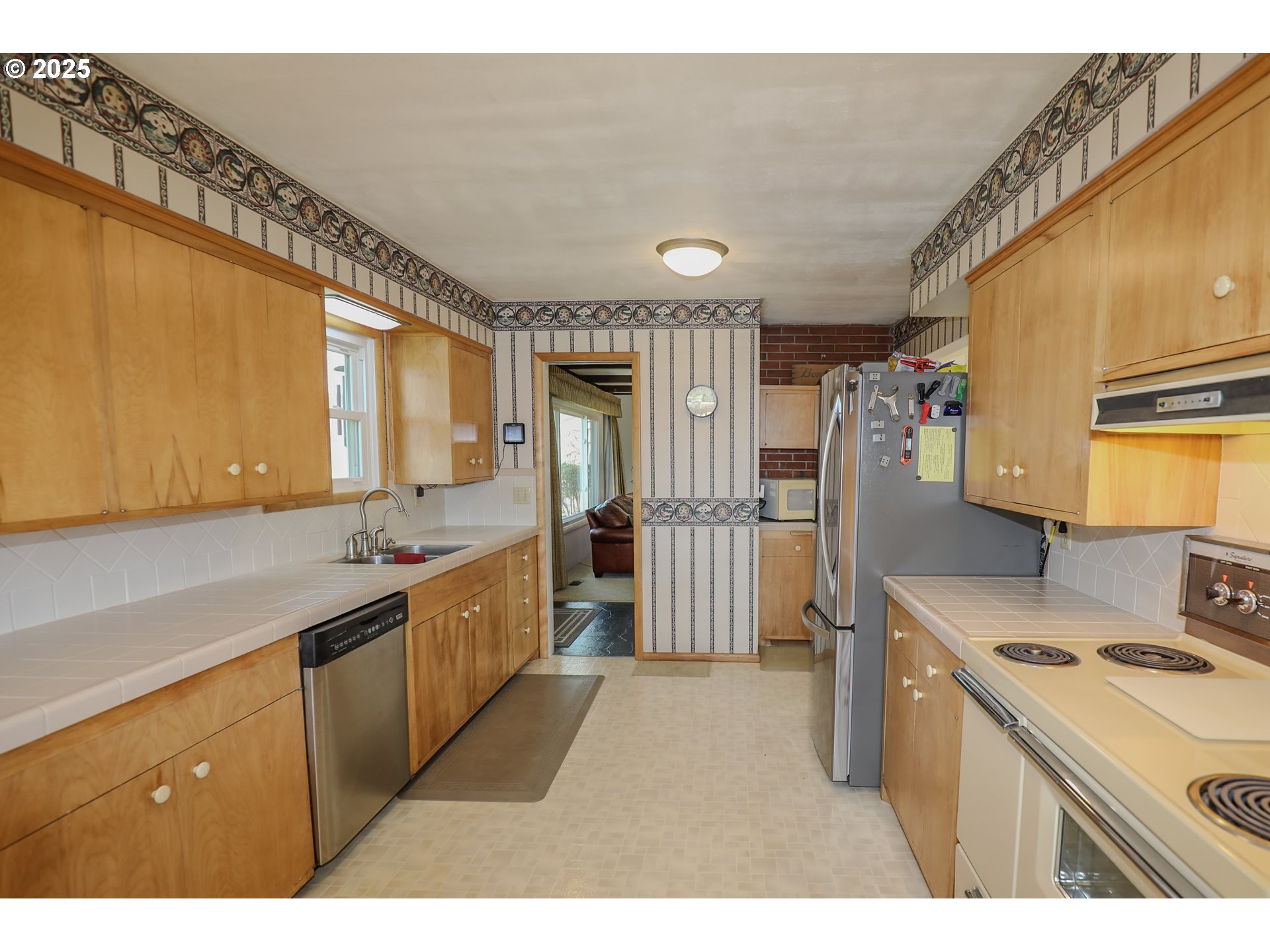 383 Little Valley Road Roseburg, OR 97471 - Photo 16 of 48