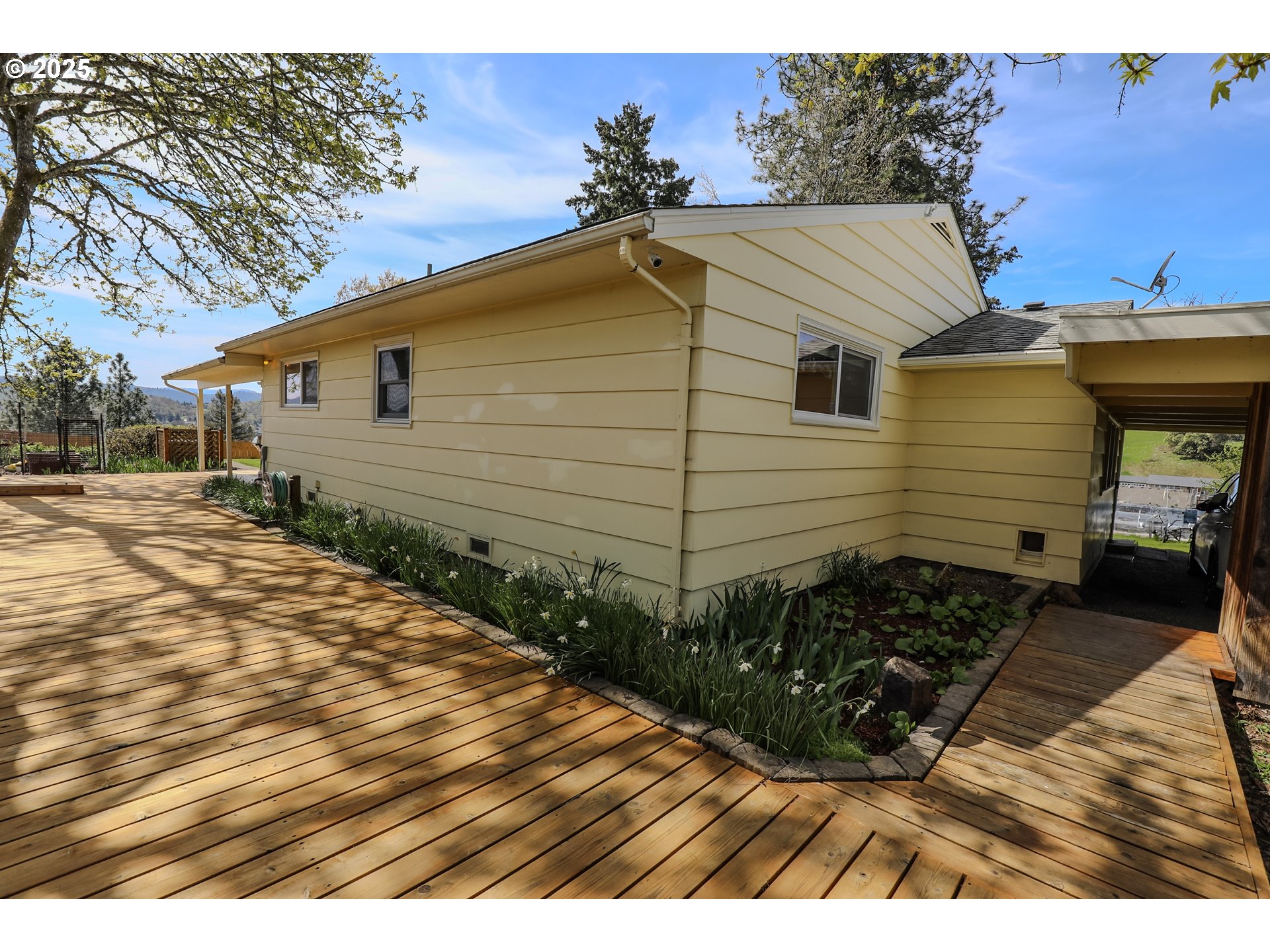 383 Little Valley Road Roseburg, OR 97471 - Photo 33 of 48