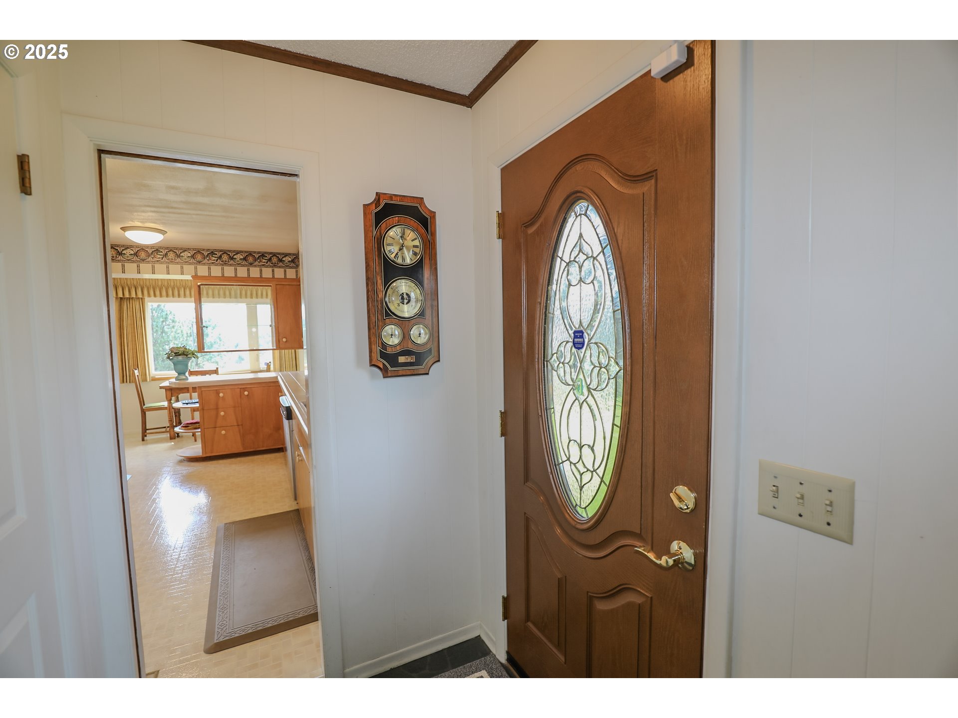383 Little Valley Road Roseburg, OR 97471 - Photo 4 of 48