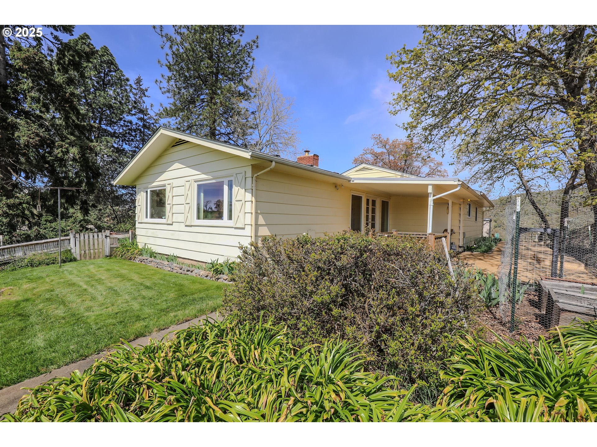 383 Little Valley Road Roseburg, OR 97471 - Photo 41 of 48