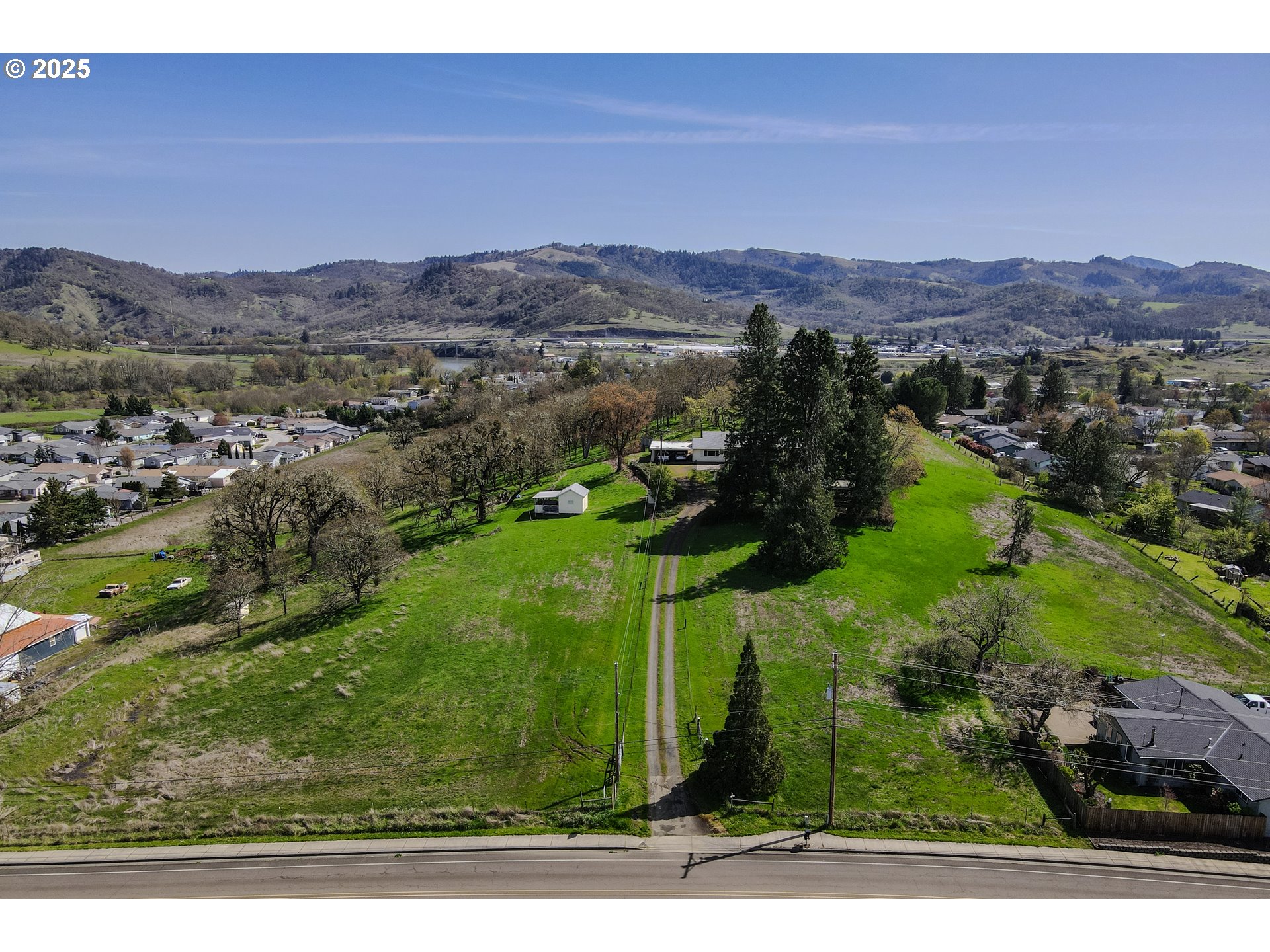 383 Little Valley Road Roseburg, OR 97471 - Photo 44 of 48