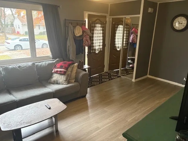 $255,000 | 1002 Plaza Drive, Joliet, IL 60435