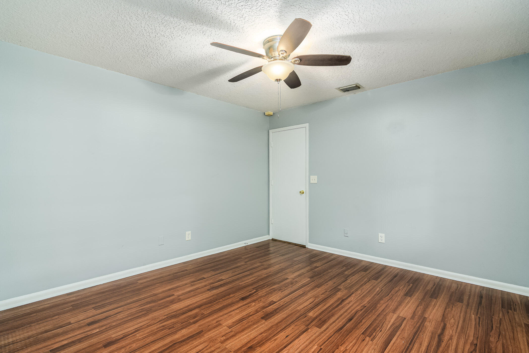 565 Town Road Southwest Palm Bay, FL 32908 - Photo 14 of 37 Primary bedroom