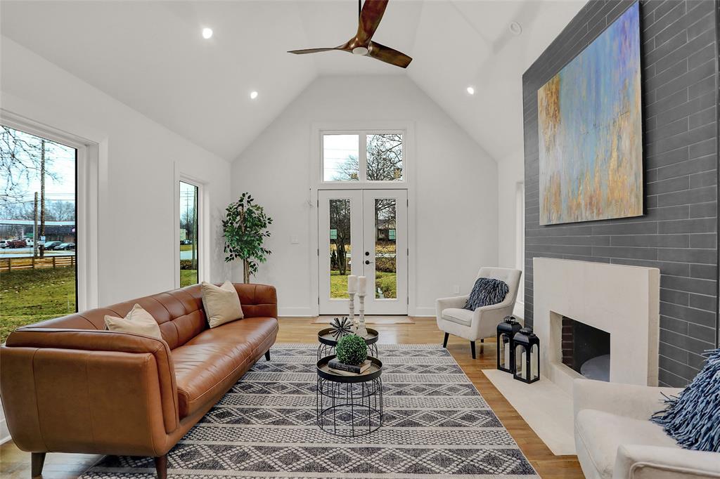 6202 Dean Road Indianapolis, IN 46220 - Photo 5 of 51 Gallery Image 5