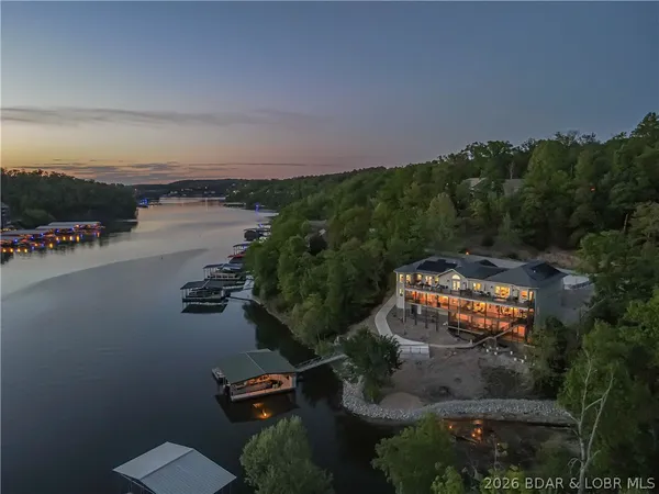 $1,699,000 | 353 Wedge Wood Drive, Camdenton, MO 65020