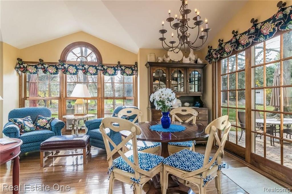 764 Leinster Road Rochester Hills, MI 48309 - Photo 18 of 46