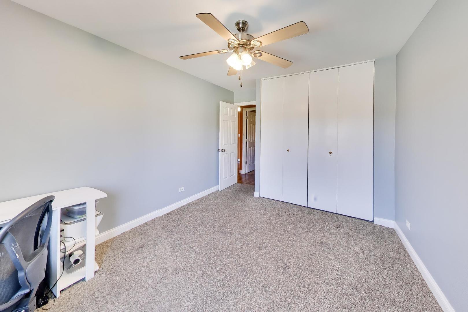 502 West Huntington Commons Road, Unit 340 Mount Prospect, IL 60056 - Photo 18 of 25