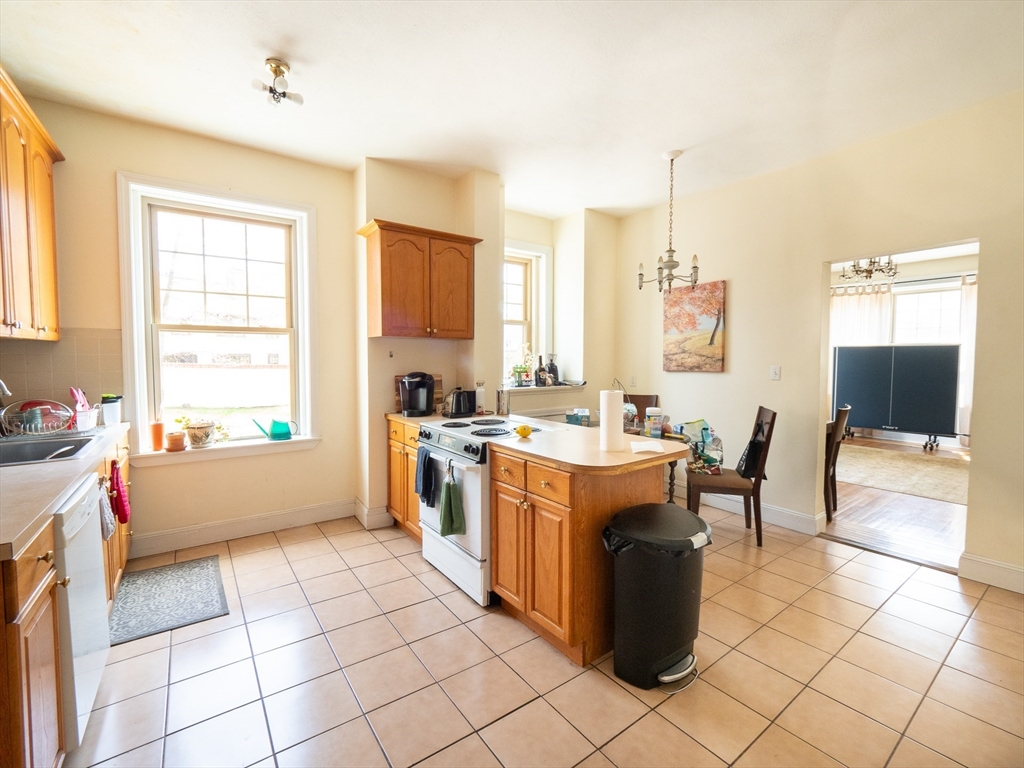 481 Boylston Street, Unit 1 Brookline, MA 02445 - Photo 4 of 15