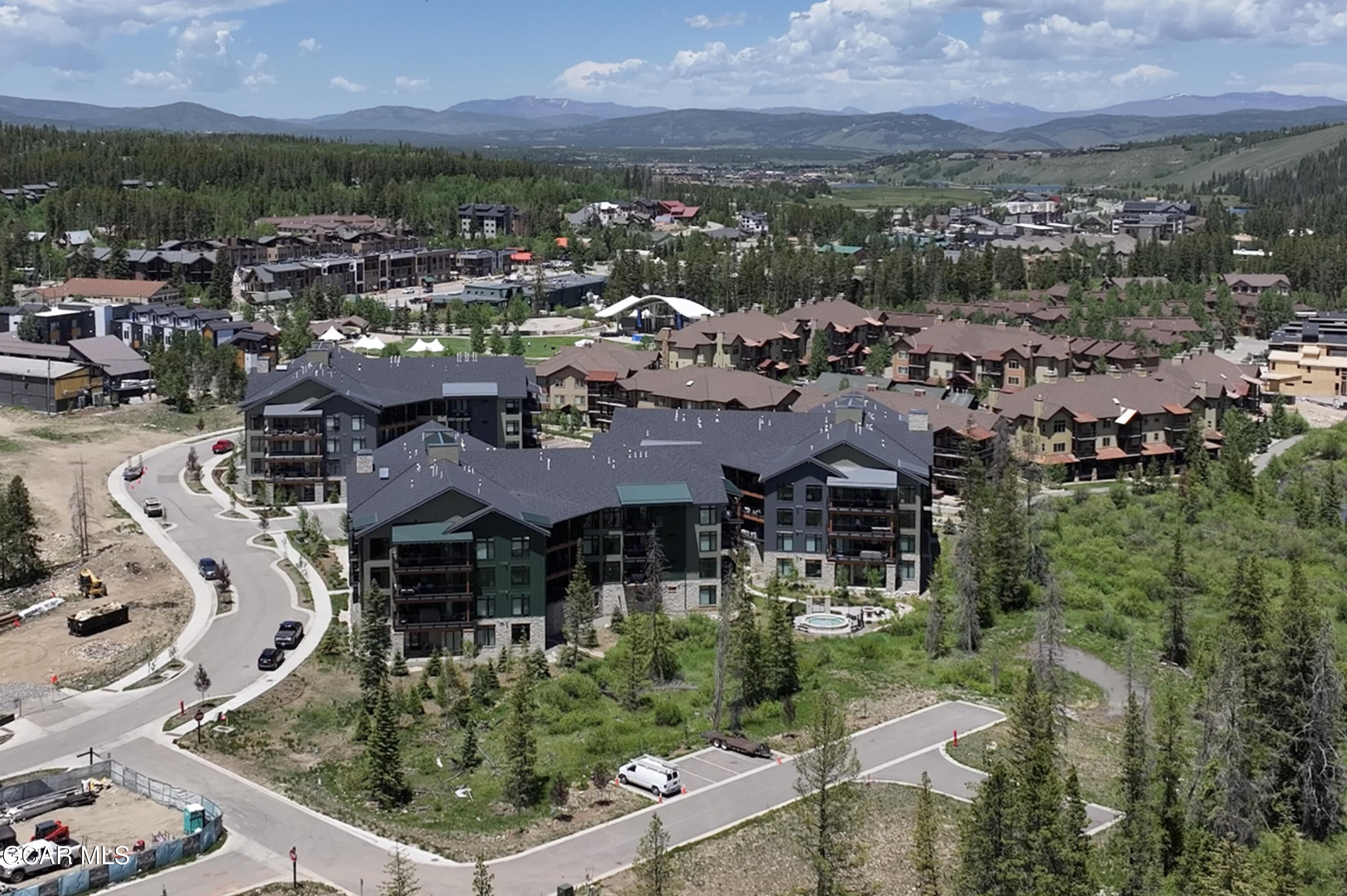 144 Ski Idlewild Road, Unit 2404 Winter Park, CO 80482 - Photo 35 of 43 a view of multiple houses with a yard