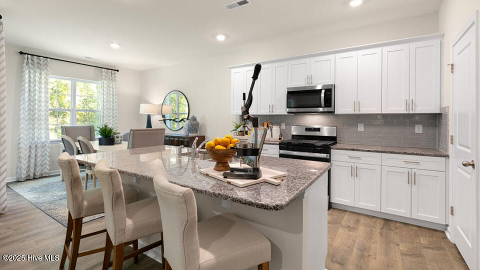 10854 Beard Way Bailey, NC 27807 - Photo 16 of 41 dr-horton-anderson-farm-booth-model-017