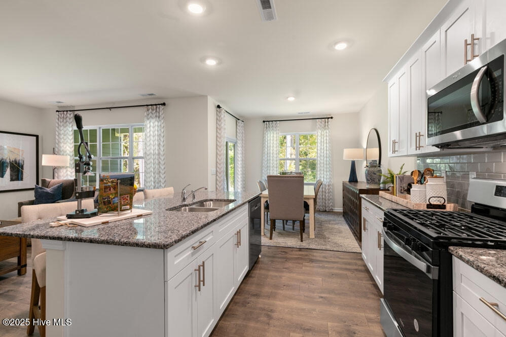 10854 Beard Way Bailey, NC 27807 - Photo 18 of 41 dr-horton-anderson-farm-booth-model-016