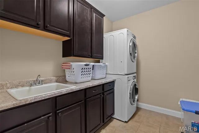 $899,000 | 827 Culloden Road, St. Louis, MO 63122