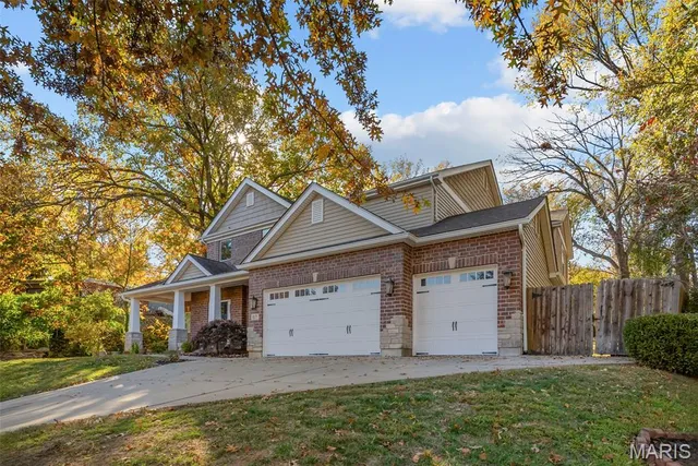 $899,000 | 827 Culloden Road, St. Louis, MO 63122