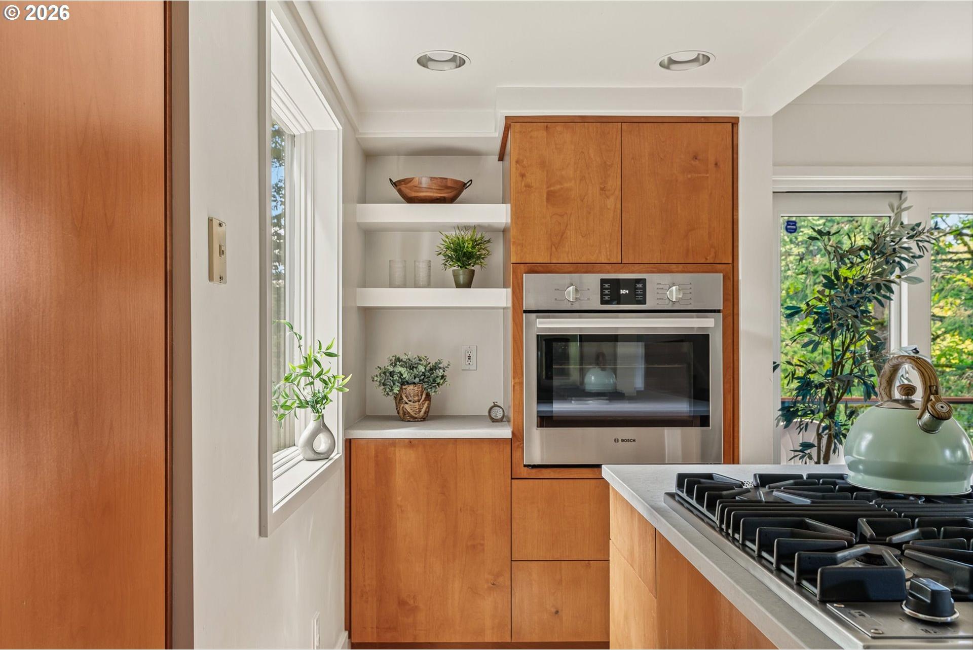 4915 Southwest Barnes Road Portland, OR 97221 - Photo 16 of 42 Gallery Image 16