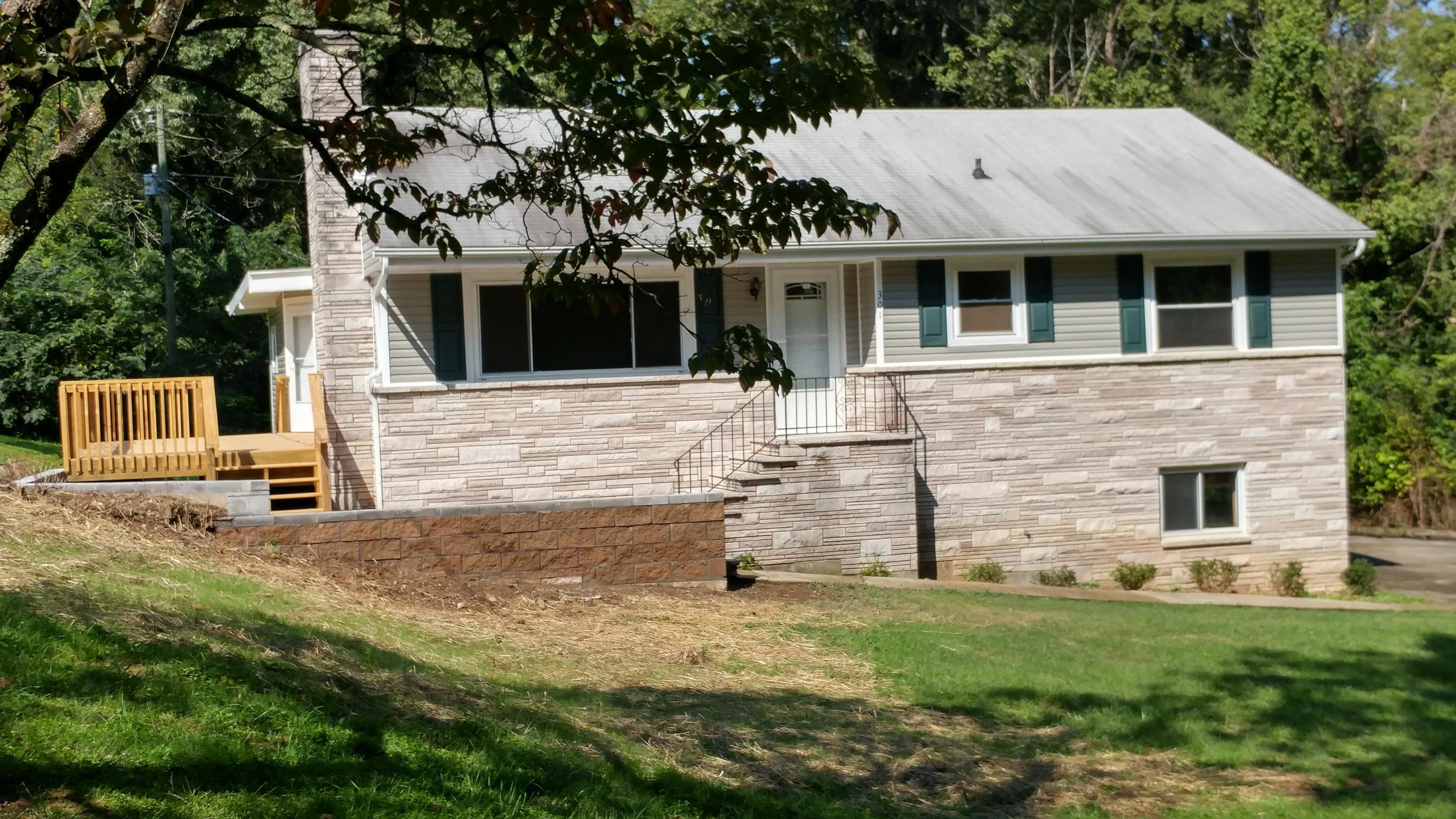301 Maple Loop Road Knoxville, TN 37920 - Photo 2 of 20 0915171132_HDR