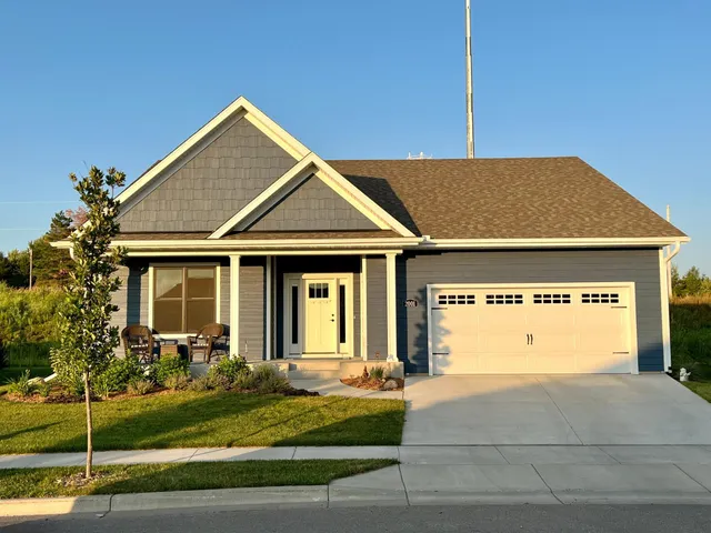 $545,000 | 1907 Erie Drive, Northfield, MN 55057