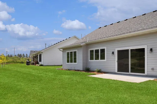 $545,000 | 1907 Erie Drive, Northfield, MN 55057