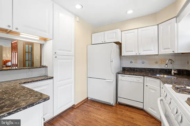 $350,000 | 3958 Rowena Drive, Philadelphia, PA 19114