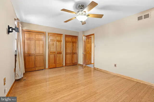 $350,000 | 3958 Rowena Drive, Philadelphia, PA 19114