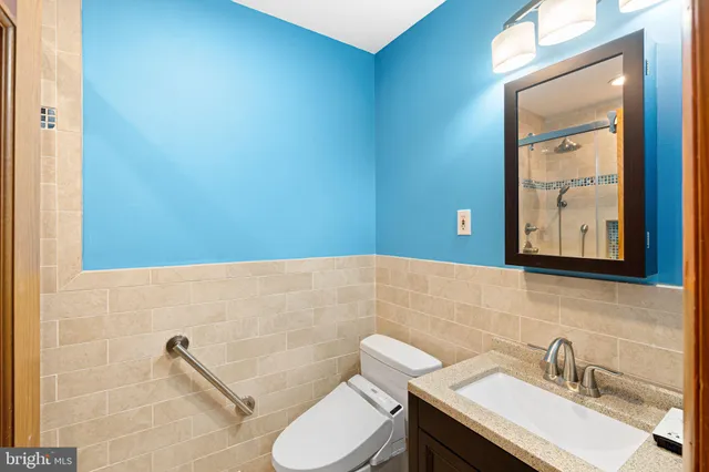 $350,000 | 3958 Rowena Drive, Philadelphia, PA 19114