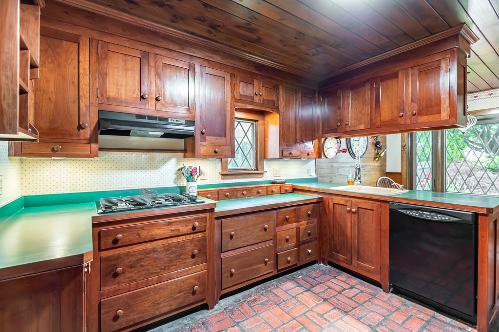 200 Waverly Road North Andover, MA 01845 - Photo 13 of 28 Gallery Image 13