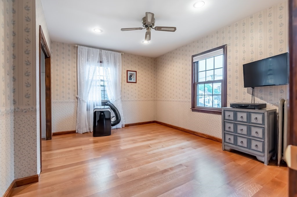 200 Waverly Road North Andover, MA 01845 - Photo 18 of 28 Gallery Image 18
