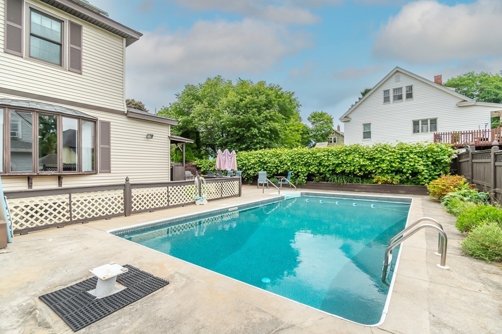200 Waverly Road North Andover, MA 01845 - Photo 3 of 28 Gallery Image 3