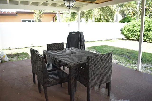 $799,900 | 1991 Northeast 34th Street, Lighthouse Point, FL 33064