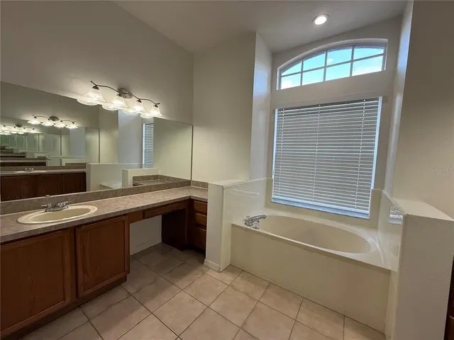 $2,600 | 12032 Timberhill Drive, Riverview, FL 33569