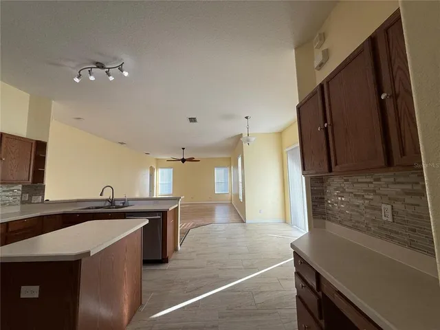 $2,600 | 12032 Timberhill Drive, Riverview, FL 33569