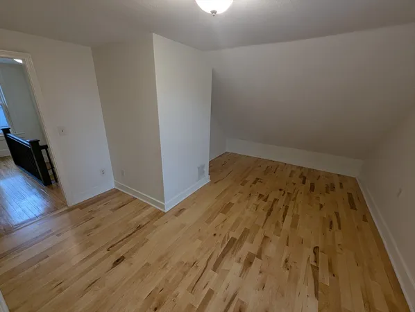 $2,145 | 112 King Street, Unit A, Northampton, MA 01060