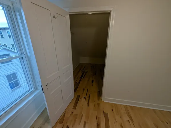 $2,145 | 112 King Street, Unit A, Northampton, MA 01060