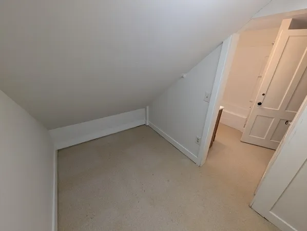 $2,145 | 112 King Street, Unit A, Northampton, MA 01060