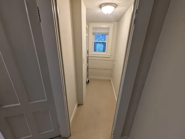 $2,145 | 112 King Street, Unit A, Northampton, MA 01060